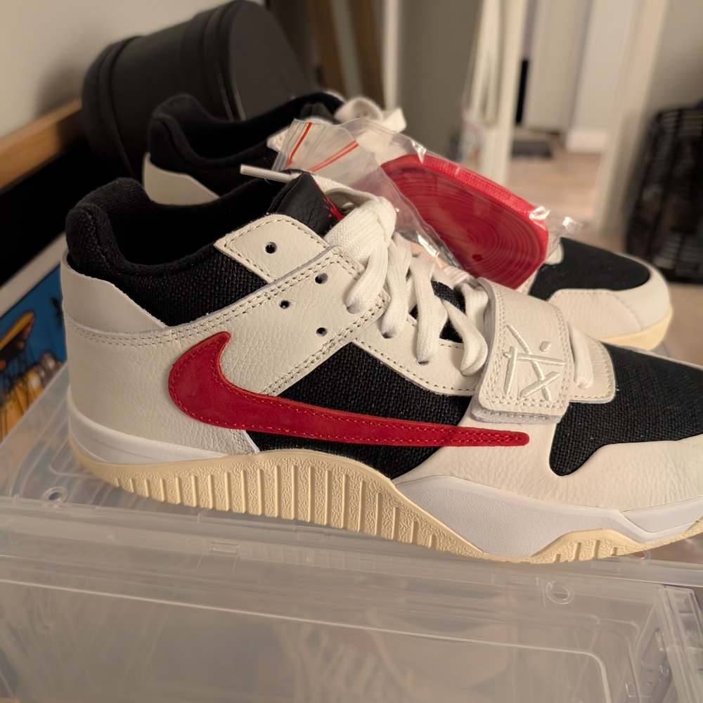 NWT Jumpman Jack TR Travis Scott University Red